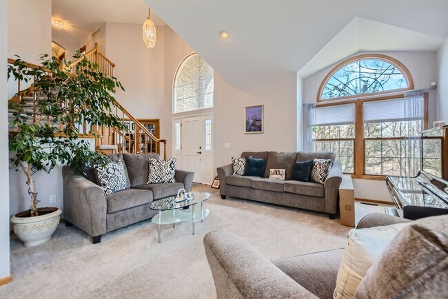 Building Photo - Spacious Haven: 4 BDR Home in Louisville, CO