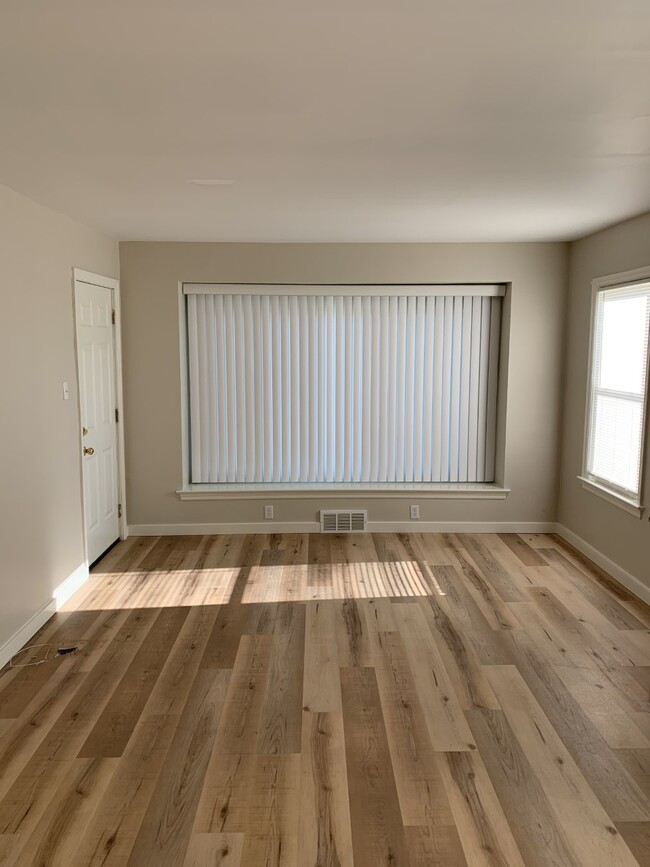 Living Room - 415 Clayton Ave
