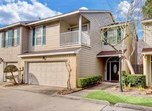 Building Photo - 2220 Bering Dr