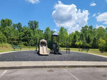 Building Photo - Spacious 2BR Townhome Close to Nashville & Local Amenities