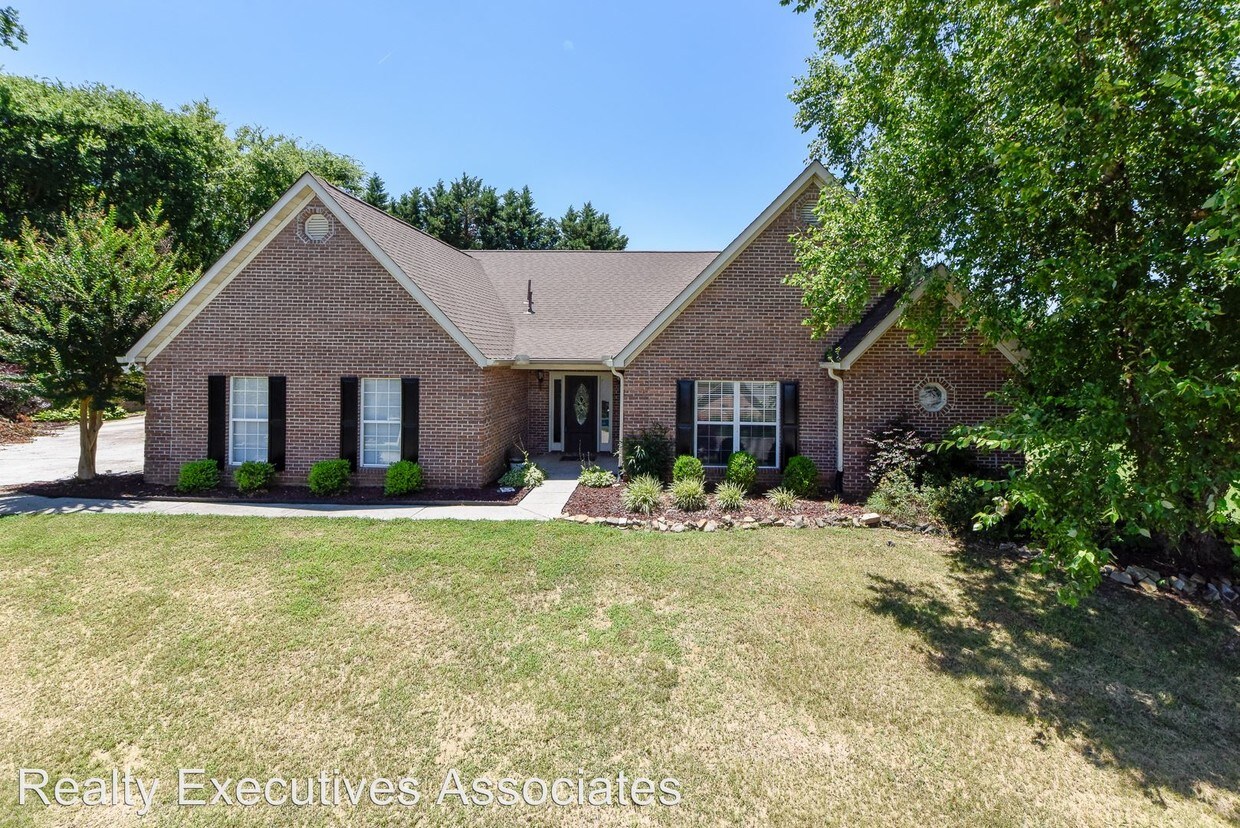 Primary Photo - 723 Mize Farm Ct