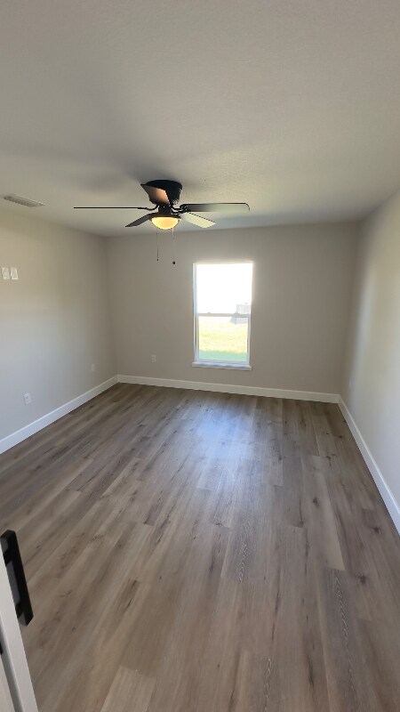 Foto del edificio - 303 E Oak St