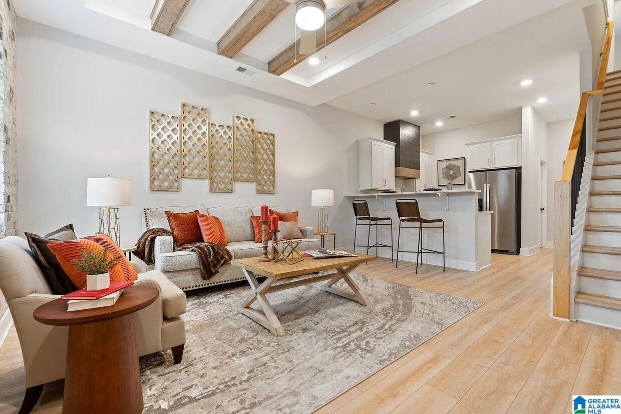 Foto principal - 1022 Windsor Dr