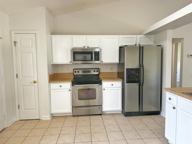 Foto del edificio - 1709 S Summer Ridge Ct