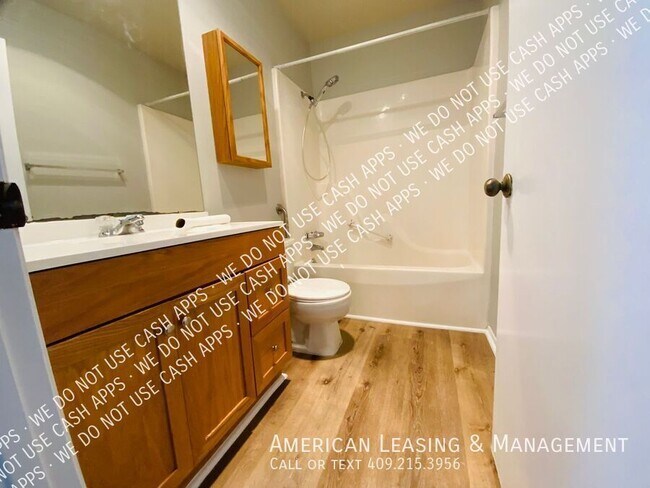 Foto del edificio - 971 Park Meadow Dr