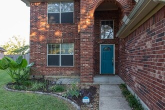 Building Photo - 315 Glade Bridge Ln