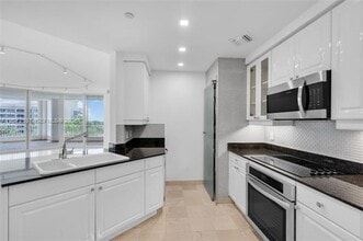 Building Photo - 715 Crandon Blvd