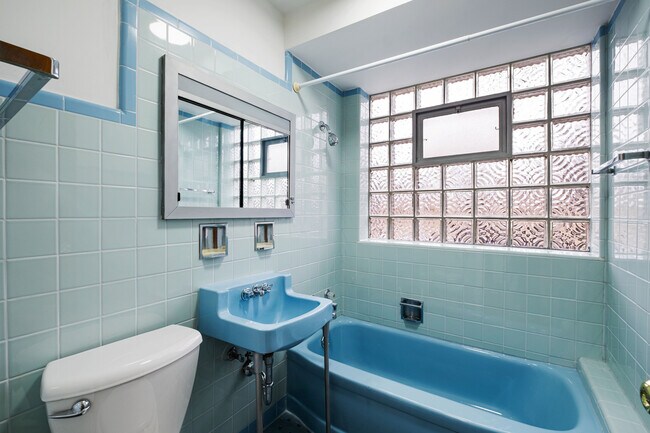 Foto del edificio - 2531 W Lunt Ave