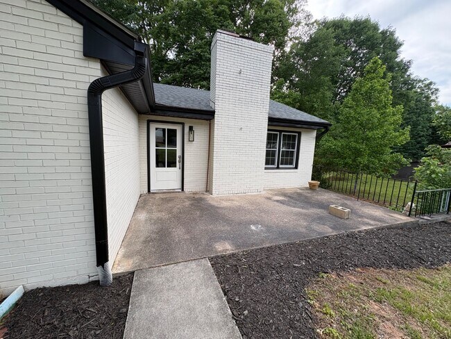 Foto del edificio - 1532 Rivermont Hts Rd