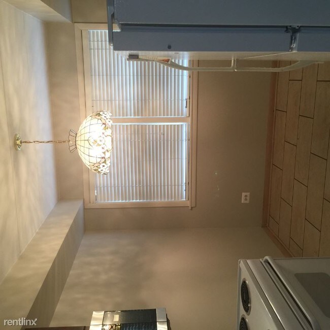 Building Photo - 1 br, 1 bath Condo - 3169 w 115th st