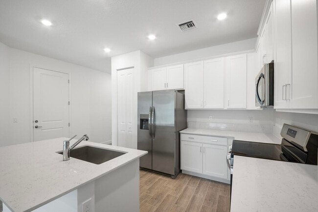 Building Photo - 13840 Hero Path