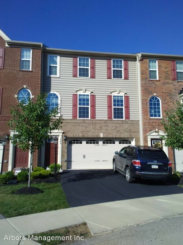 3 br, 2.5 bath House 904 Pointeview Drive House for Rent in Mars