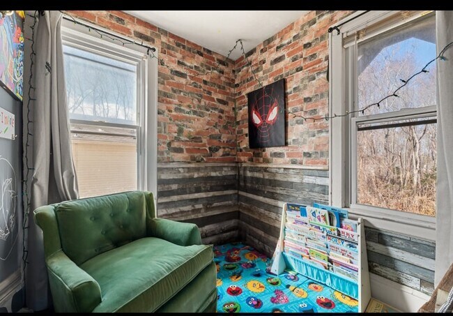 Foto del edificio - 116 Hillside Ave