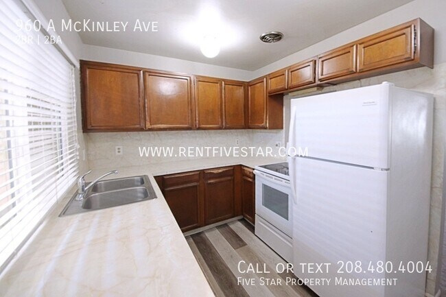 Building Photo - 960 McKinley Ave