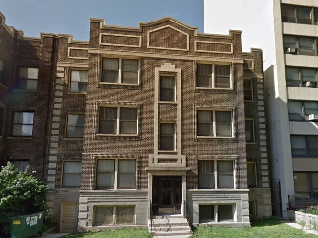 Building Photo - 652 W Gordon Ter