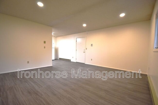 Foto del edificio - 811 W Villard St