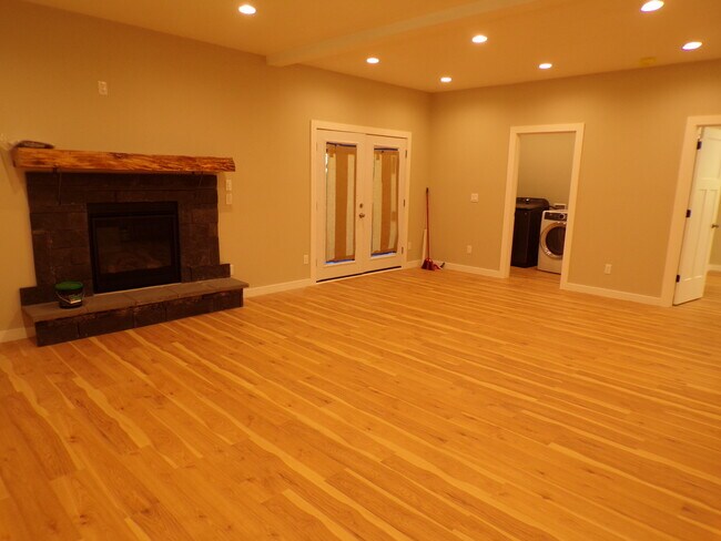 Foto del edificio - 4600 NW Cornell Rd