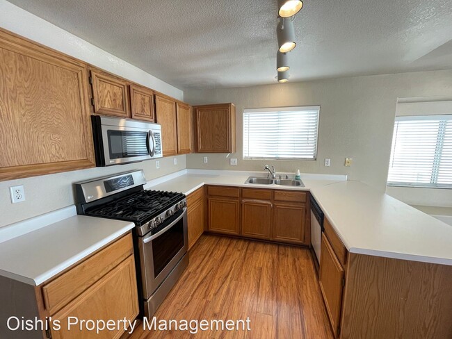 Building Photo - 3 br, 2.5 bath House - 3761 Penedos Dr