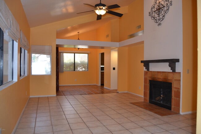 Foto del edificio - 4648 W Harrison St
