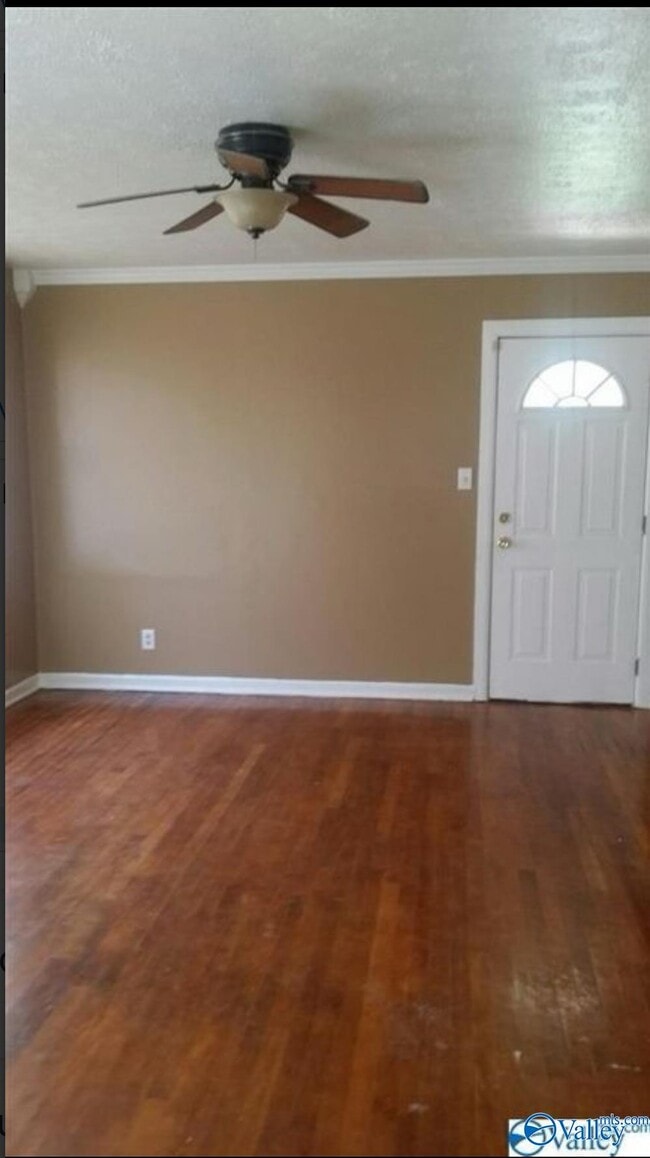 Foto del edificio - 801 Fairway Dr NW