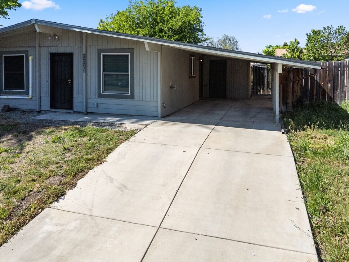 Primary Photo - 3003-3003 Juanipero Way