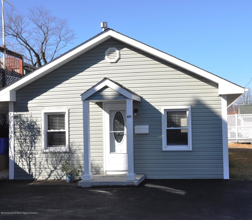 Primary Photo - 61 Linden Ave
