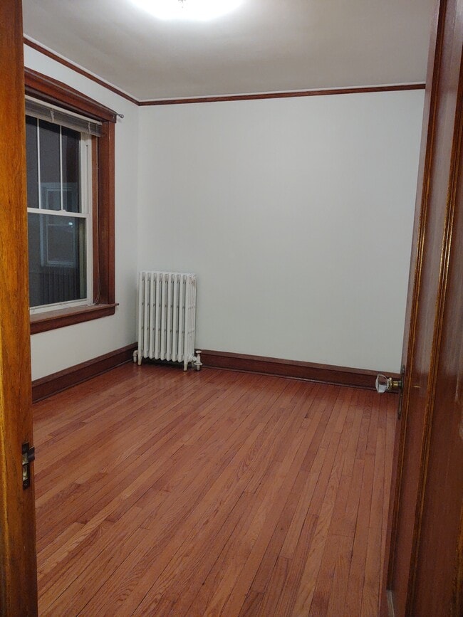 Bedroom - 5623 N Mango Ave