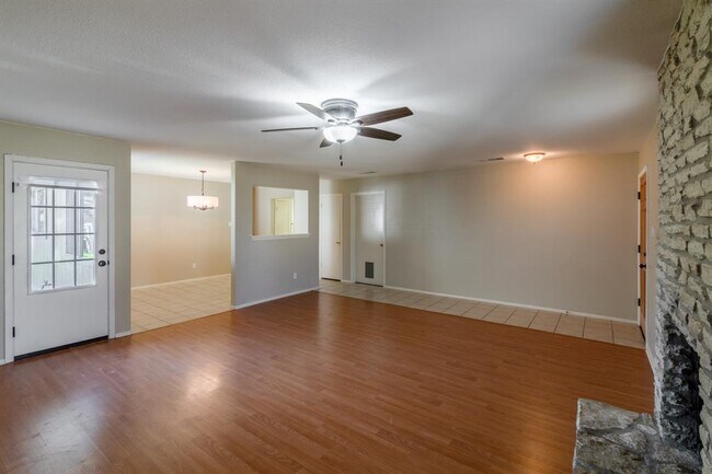 Foto del edificio - 11205 Slippery Elm Trail