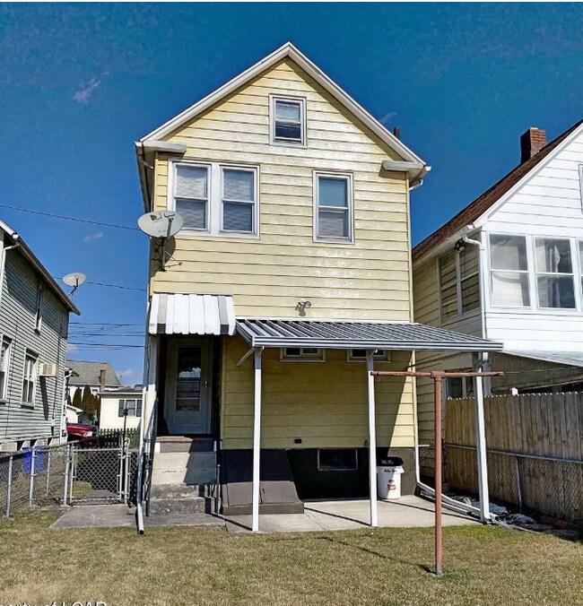 Building Photo - 36 W Beatty St