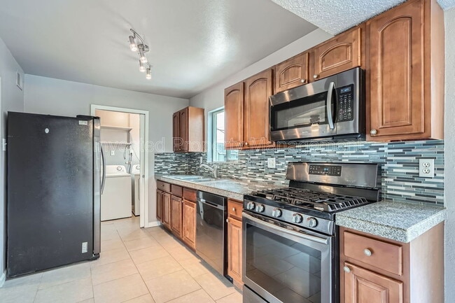 Building Photo - 3523 Knox Cir