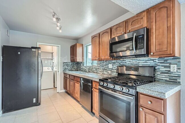 Foto del edificio - 3523 Knox Cir