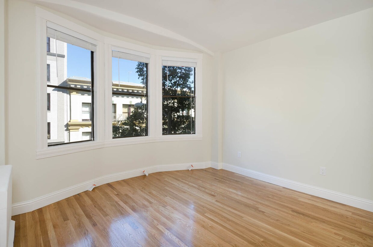 Unit 207 - 601 O'Farrell