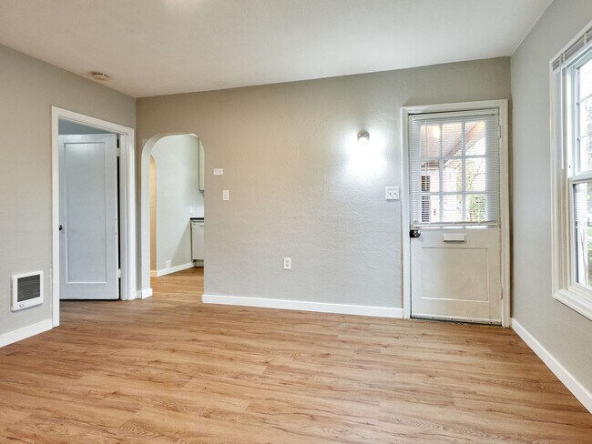 Building Photo - 655 McNary Ave NW