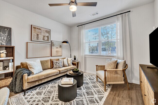 Interior Photo - Broadstone Oliver