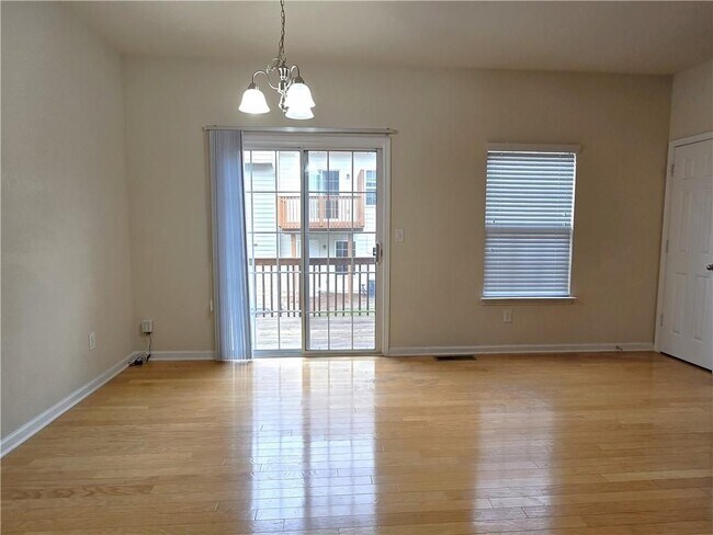 Foto del edificio - 2104 Meadow Peak Rd