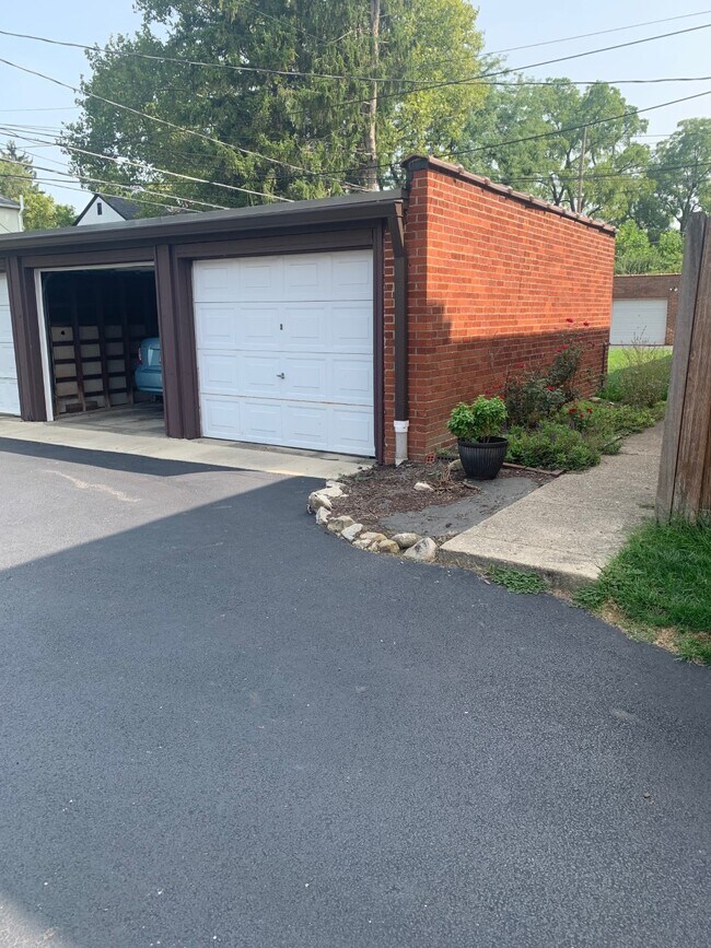 Building Photo - 2018 Harwitch Rd