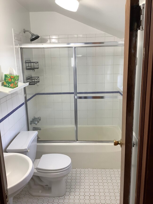 Bathroom - 123 Belmont Ave