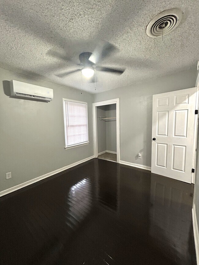 Foto del edificio - 1265 Marshall St