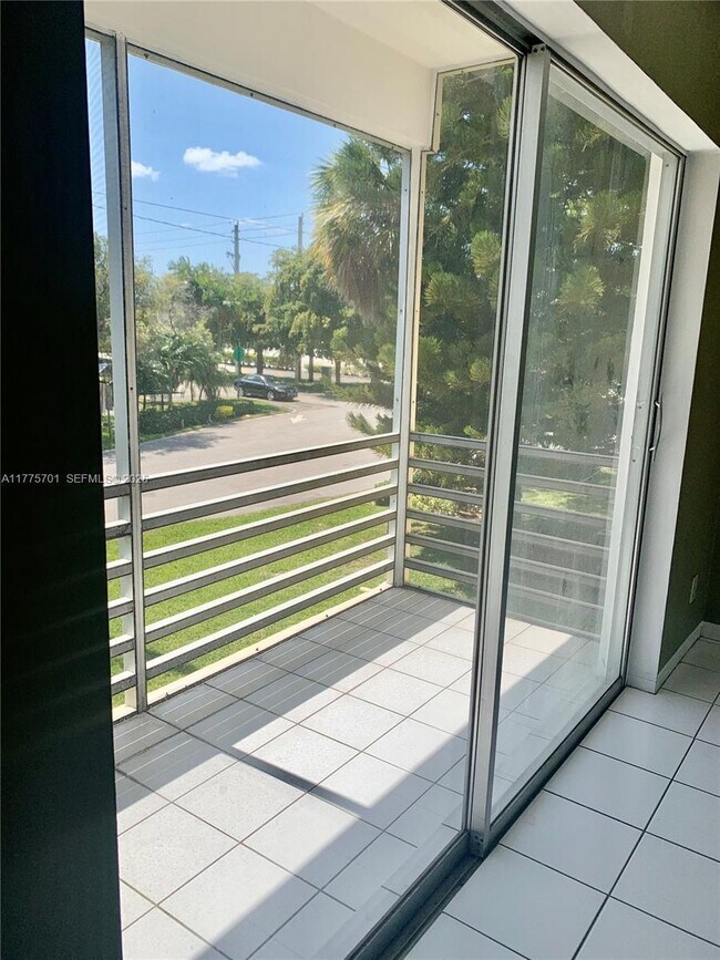 Foto del edificio - 20201 NE 29th Ct