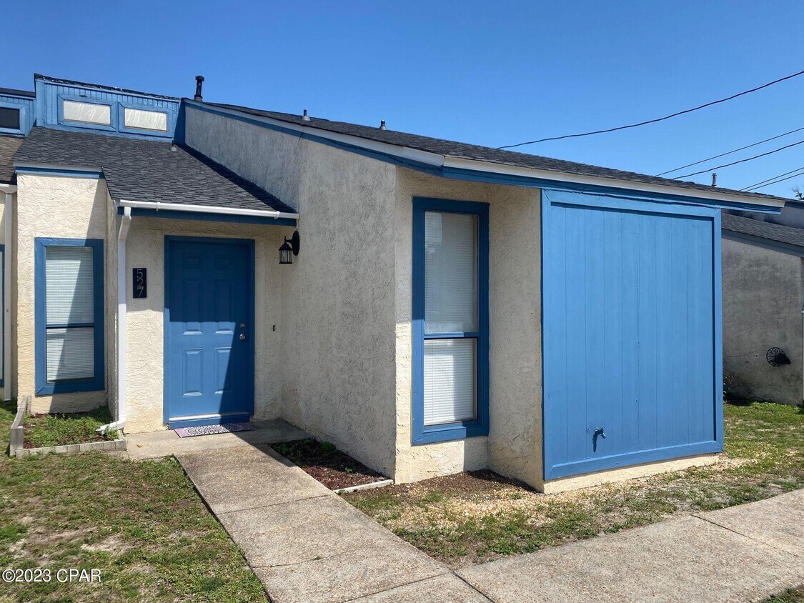 527 S Hwy 22 A, Panama City, FL 32404 Townhome Rentals in Panama City