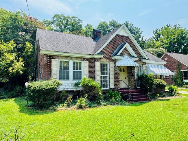 Foto del edificio - 3417 Wellington Rd