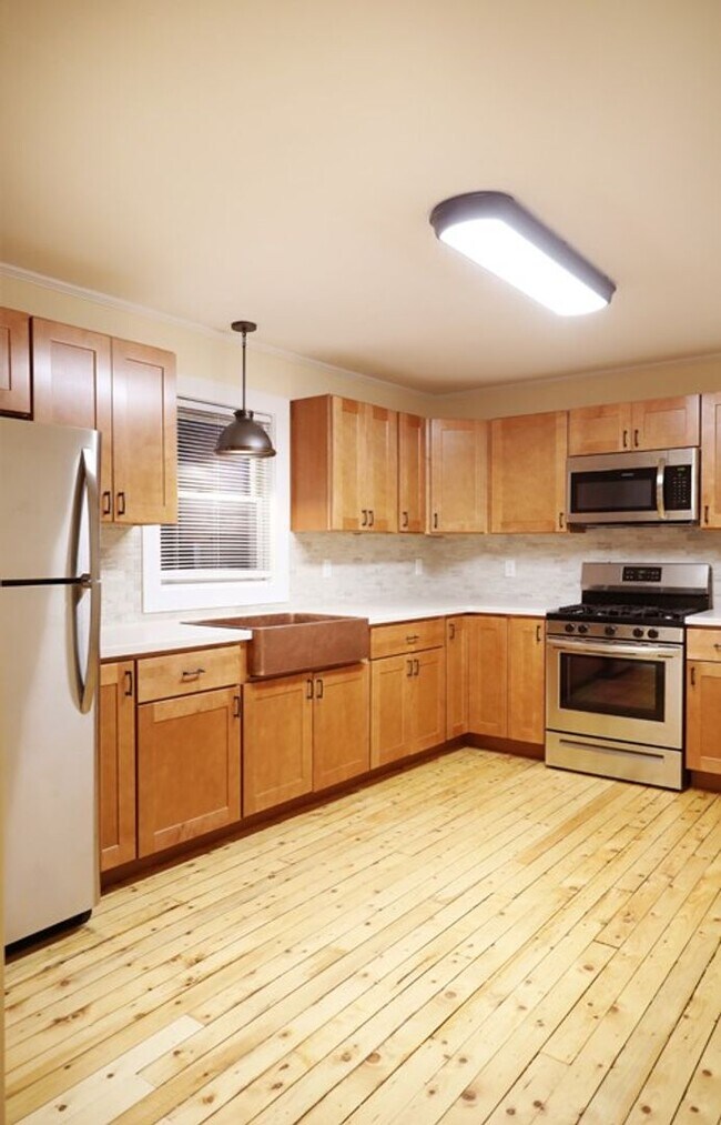 38 Edward St, Saint Albans City, VT 05478 House Rental in Saint