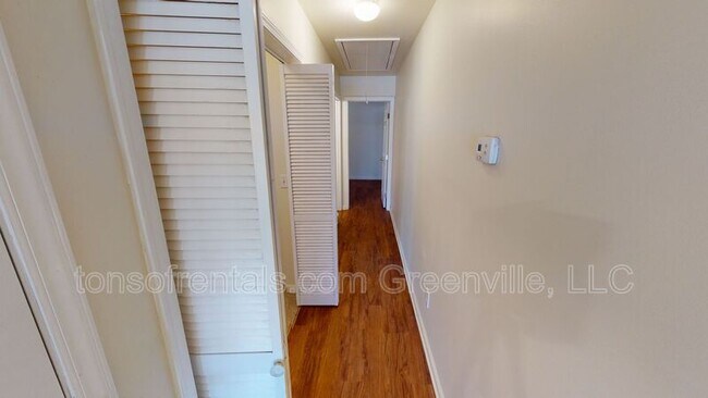 Foto del edificio - 801 E Georgia Rd