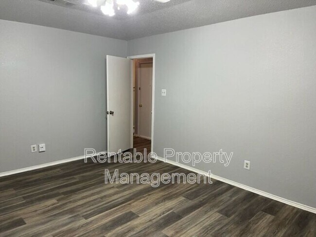 Building Photo - 6717 Copperwood Ct