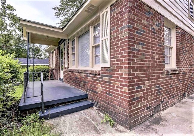 Foto del edificio - 1808 Tremain St