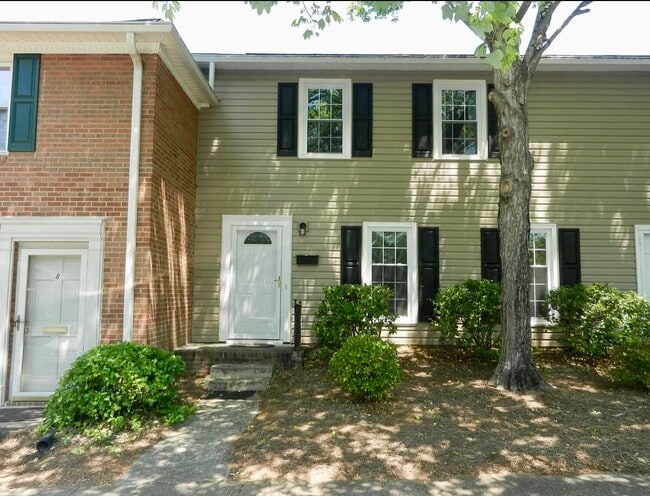 Photo - 3915 Valley Ct Townhome