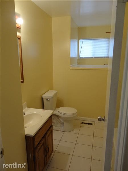 Building Photo - 2715 Eaton Pl
