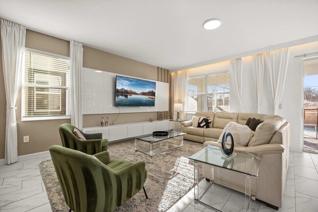 Building Photo - 9234 Sommerset Hills Dr