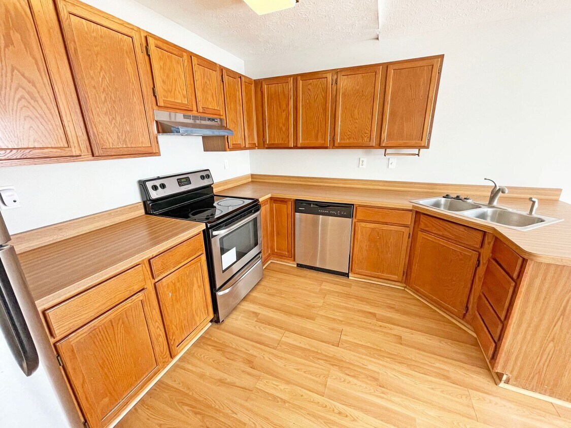 Primary Photo - Welcoming Single Family in Dayton!