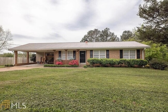 Photo - 295 Vincent Dr House